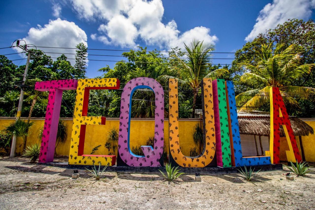 Hotel Tequila Cancún Extérieur photo